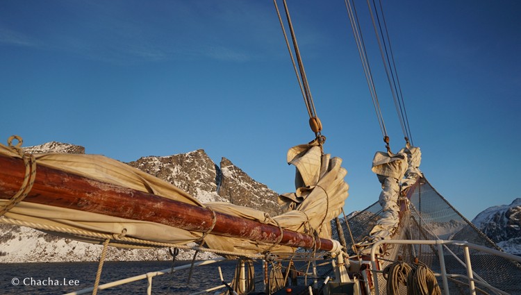 挪威北部冬季帆船包船-扬帆圆梦，航海北极 (13).JPG