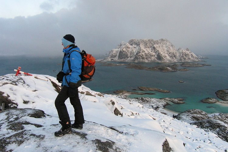 1574999634192906.jpg 挪威北部冬季帆船包船-丰富的雪地户外运动 (1).jpg